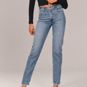 Abercrombie & Fitch The Mom High Rise